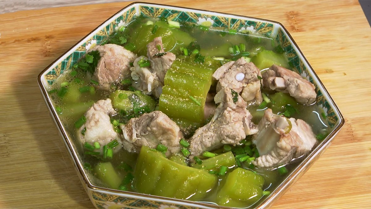 Cách nấu canh khổ qua hầm xương ngon ngọt không hề bị đắng Cách nấu canh khổ qua hầm xương ngon ngọt không hề bị đắng