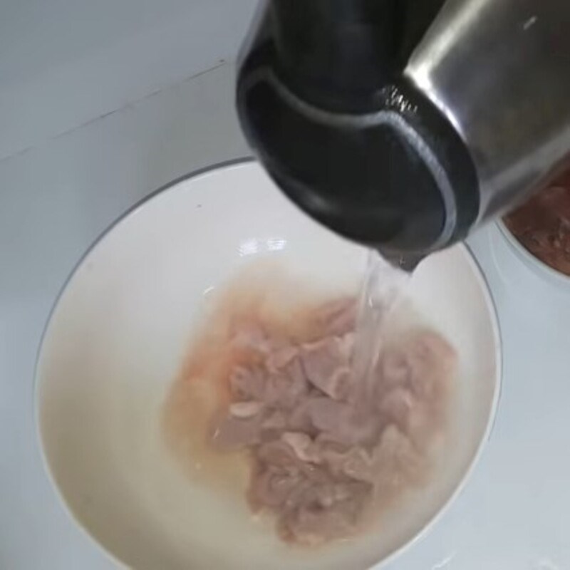 uop-long-heo Bước 2 Ướp lòng heo Canh lòng lợn