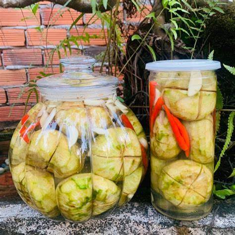Trái vả muối chua giòn ngon