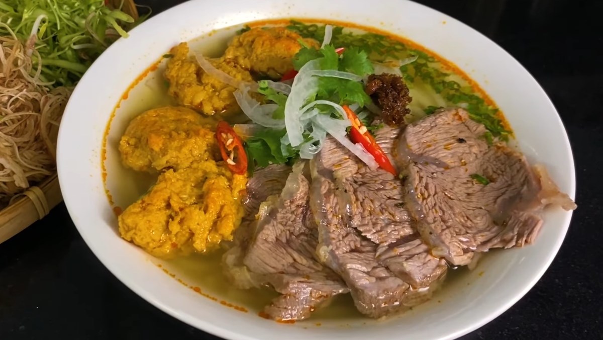 cách nấu Bún bò chả cua cách nấu Bún bò chả cua