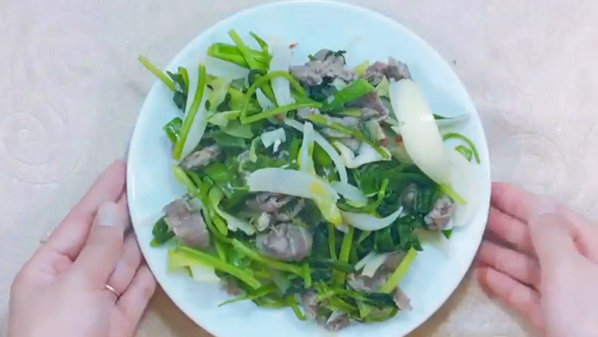 Cách làm thịt bò xào cần tỏi thơm ngon bổ dưỡng đậm đà bắt cơm 2025 Thịt bò xào cần tỏi
