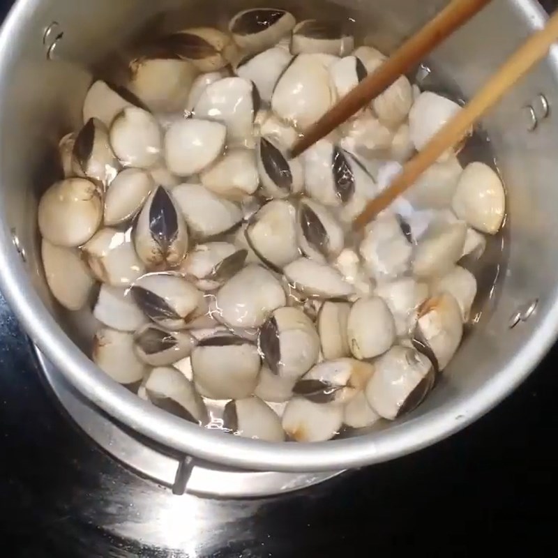 Bước 3 Luộc ngao Canh ngao nấu đậu phụ Bước 3 Luộc ngao Canh ngao nấu đậu phụ