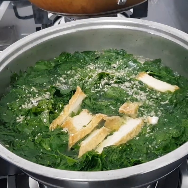 nau-canh-31 Bước 2 Nấu canh Canh rau ngót chay đậu hũ chả chay