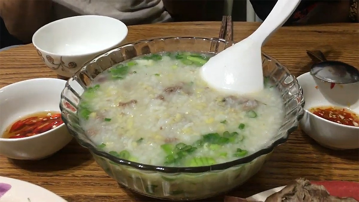Cách nấu cháo đậu xanh thịt bò thơm ngon đơn giản bổ dưỡng cho cả nhà Cách nấu cháo đậu xanh thịt bò thơm ngon đơn giản bổ dưỡng cho cả nhà