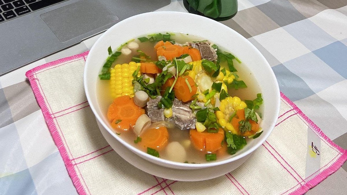 canh bắp hầm sườn non