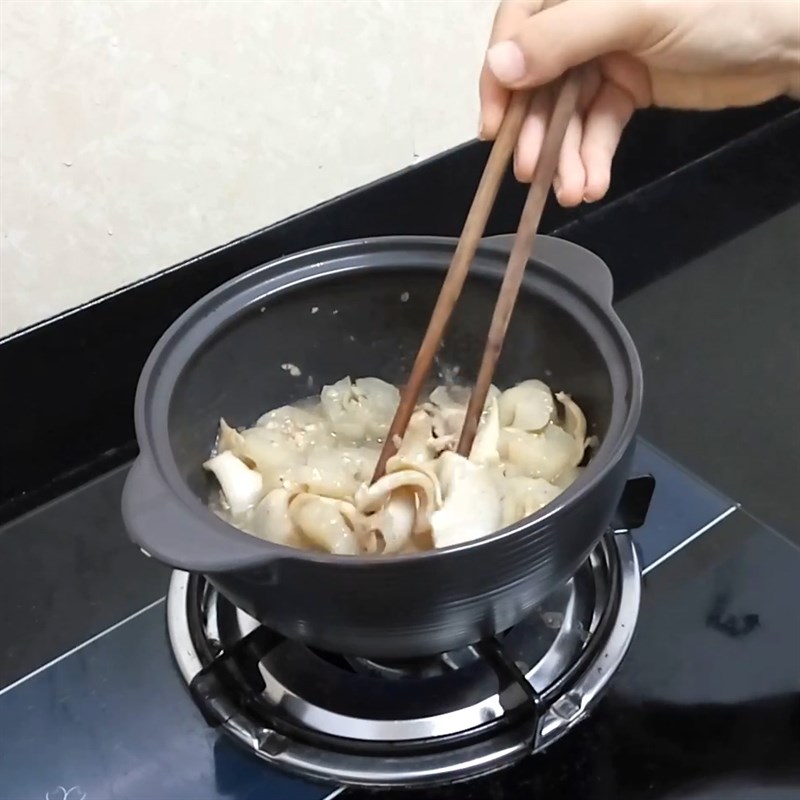 xao-hai-sam-bao-ngu-1 Bước 4 Xào hải sâm, bào ngư Súp hải sâm bào ngư vi cá