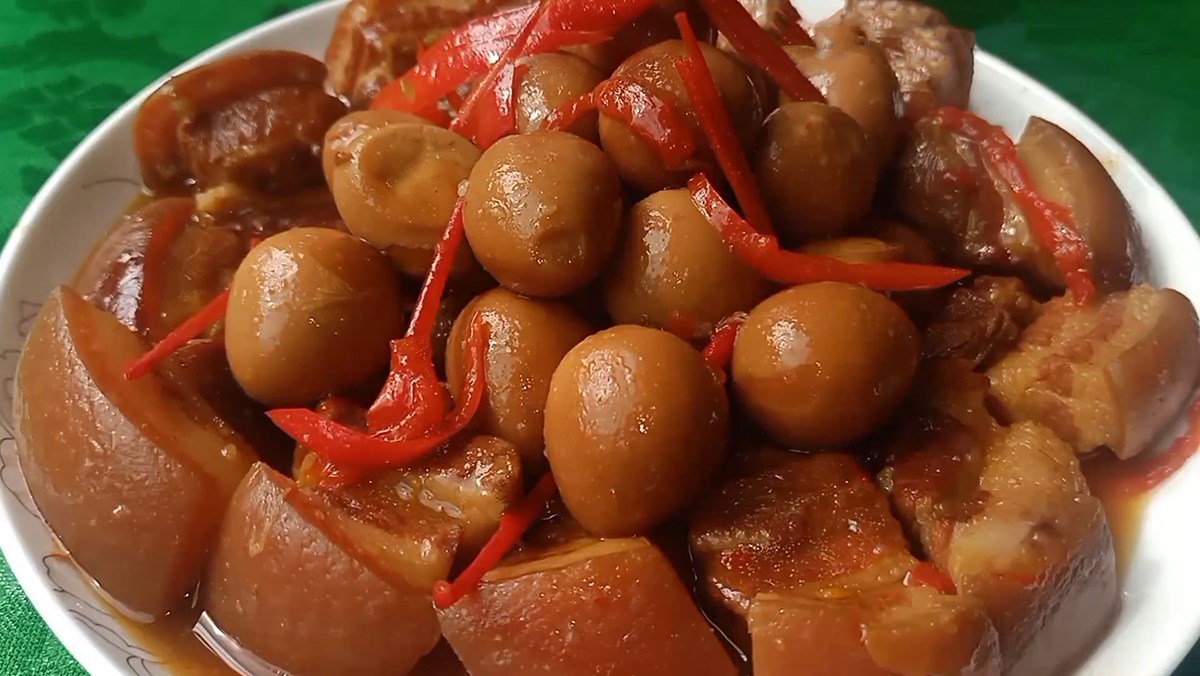 thịt kho trứng cút bằng nồi cơm điện thịt kho trứng cút bằng nồi cơm điện