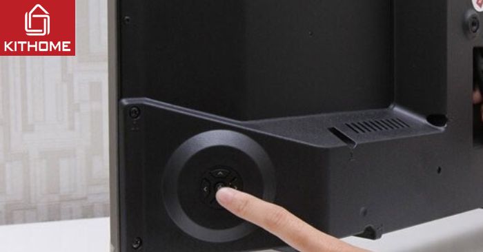 Nút nguồn tivi TCL nằm ở đâu?