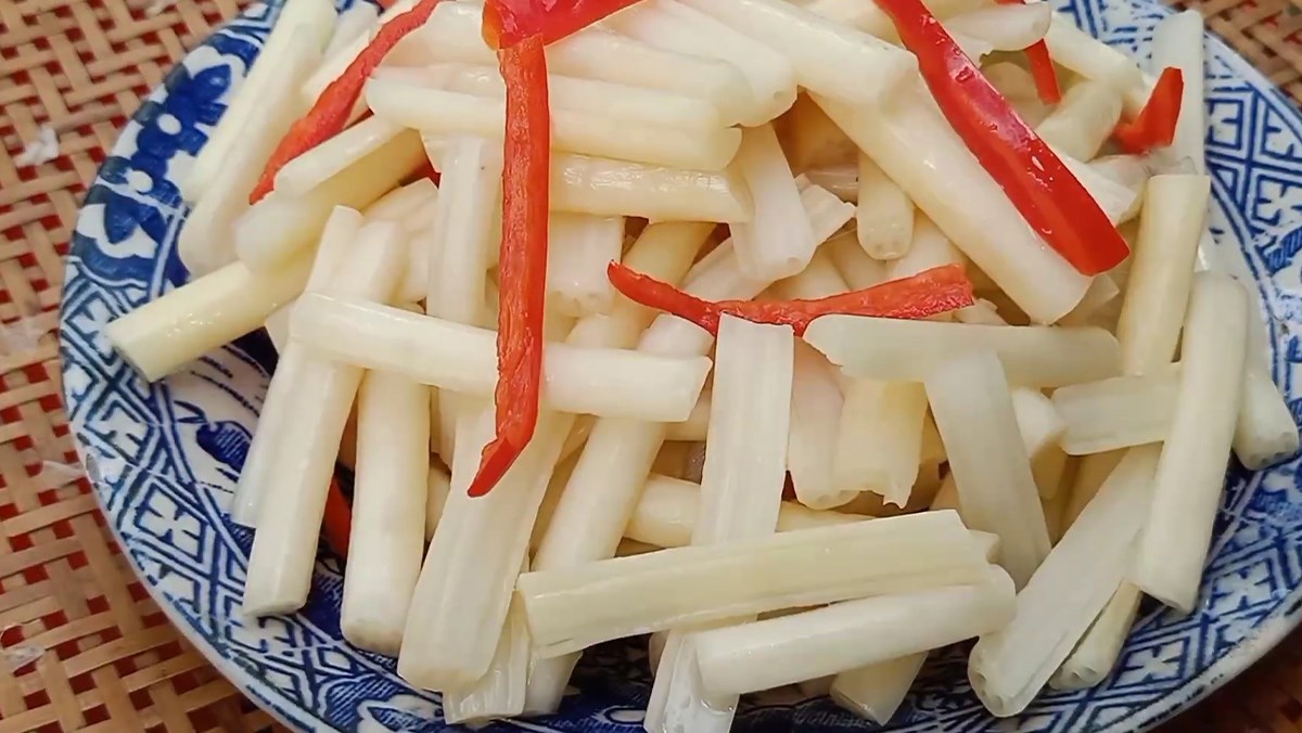 ngó sen muối chua giòn ngó sen muối chua giòn