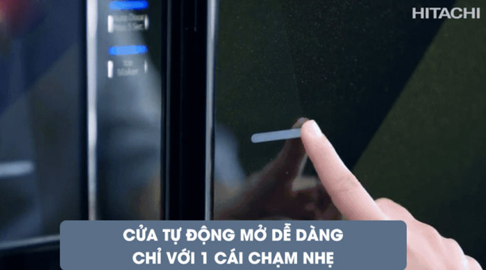 Người dùng có thể mở tủ lạnh Hitachi Inverter 569 lít R FM800XAGGV9X DIA chỉ với 1 cú chạm nhẹ Người dùng có thể mở tủ lạnh Hitachi Inverter 569 lít R FM800XAGGV9X DIA chỉ với 1 cú chạm nhẹ