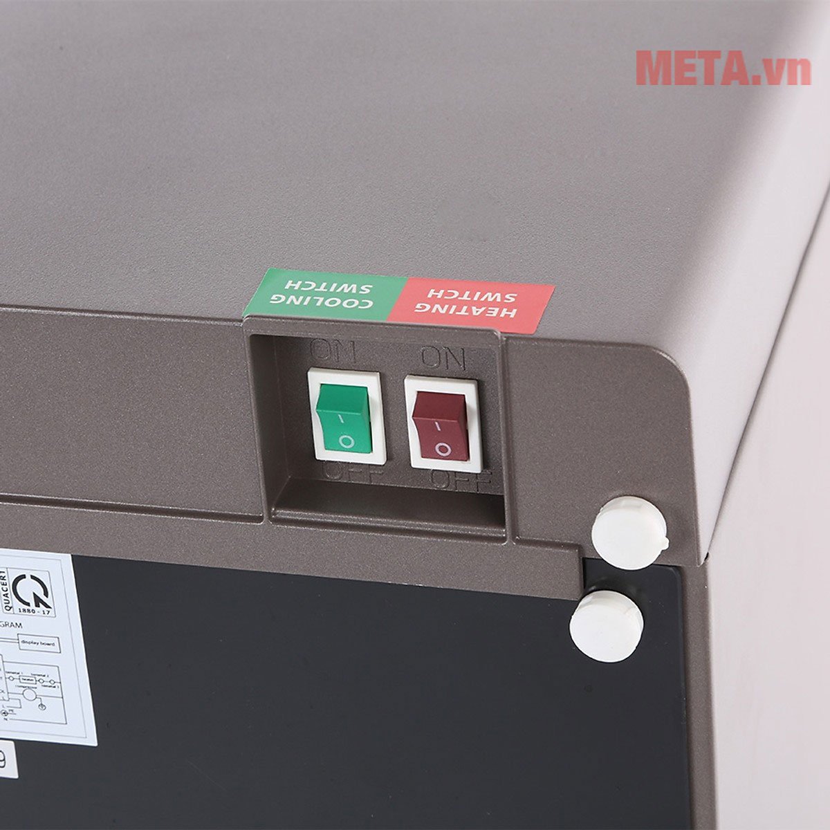 Công tắc bật/tắt chức năng nóng/lạnh thiết kế phía sau cây Ax88Win Com Link đăng ký tài khoản lạnh Toshiba RWF-W1830UVBV(T) Công tắc bật/tắt chức năng nóng/lạnh thiết kế phía sau cây Ax88Win Com Link đăng ký tài khoản lạnh Toshiba RWF-W1830UVBV(T)