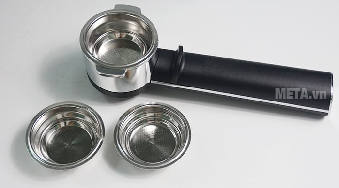 Dụng cụ nén cà phê đi kèm với máy pha cà phê Delonghi Distinta ECI 341.BK Tay cầm đi kèm với phin lọc táchDụng cụ nén cà phê đi kèm với máy pha cà phê Delonghi Distinta ECI 341.BK