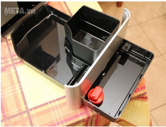 Máy pha cà phê Melitta Caffeo Passione OT có khay chứa nước nhỏ giọt khi đổi cốc cà phê Máy pha cà phê Melitta Caffeo Passione OT có khay chứa nước nhỏ giọt khi đổi cốc cà phê