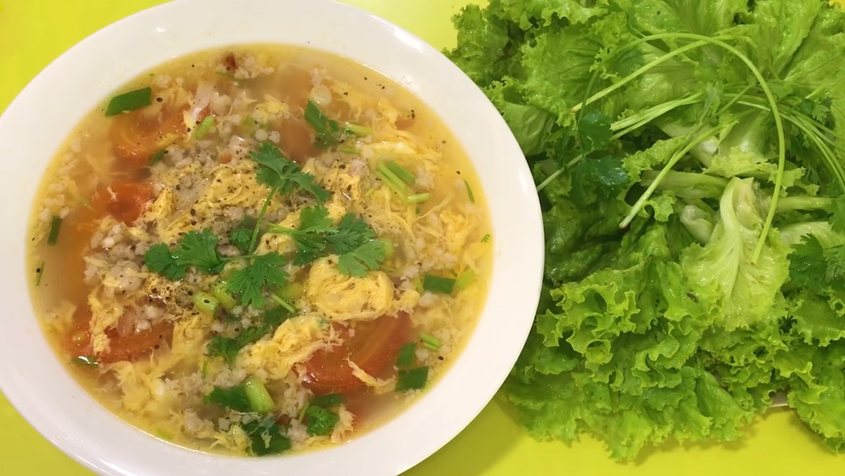 2 cách nấu canh cà chua trứng thịt bằm và đậu phụ đơn giản dễ làm 2 cách nấu canh cà chua trứng thịt bằm và đậu phụ đơn giản dễ làm