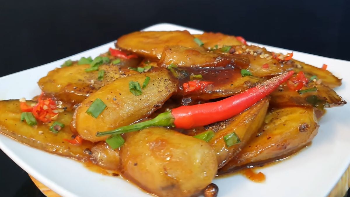 150420252028329-1 Cách làm chuối xanh kho chay