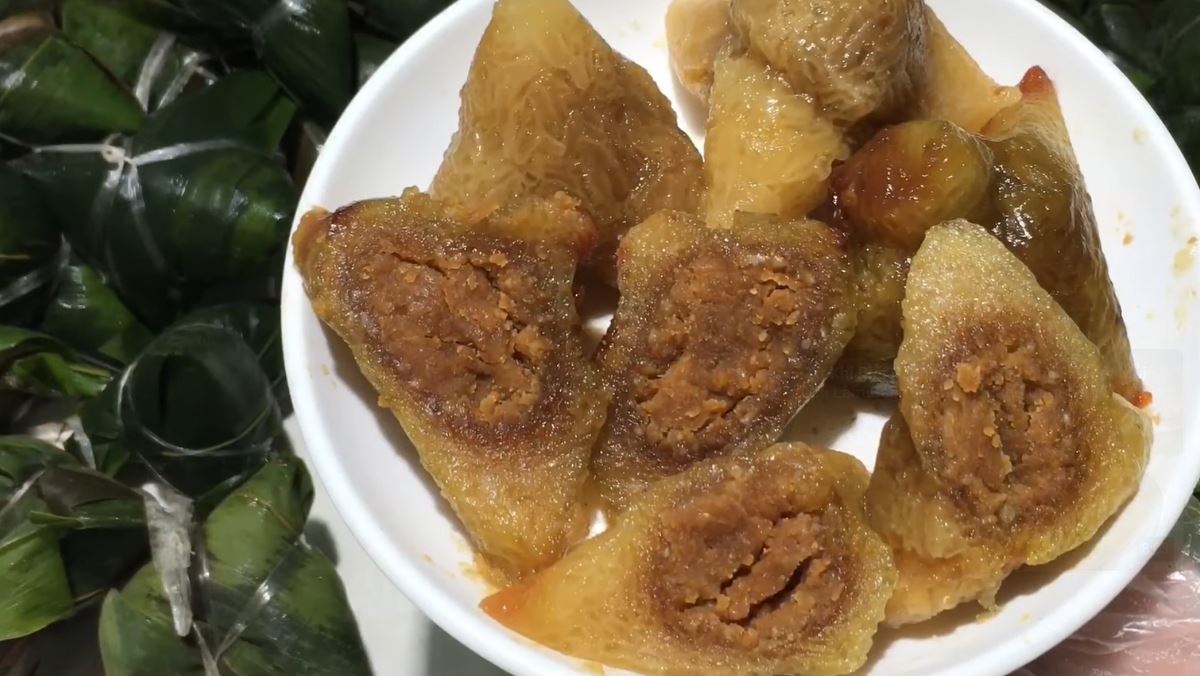 làm bánh ú lá tre nhân đậu xanh cho ngày Tết Đoan Ngọ làm bánh ú lá tre nhân đậu xanh cho ngày Tết Đoan Ngọ
