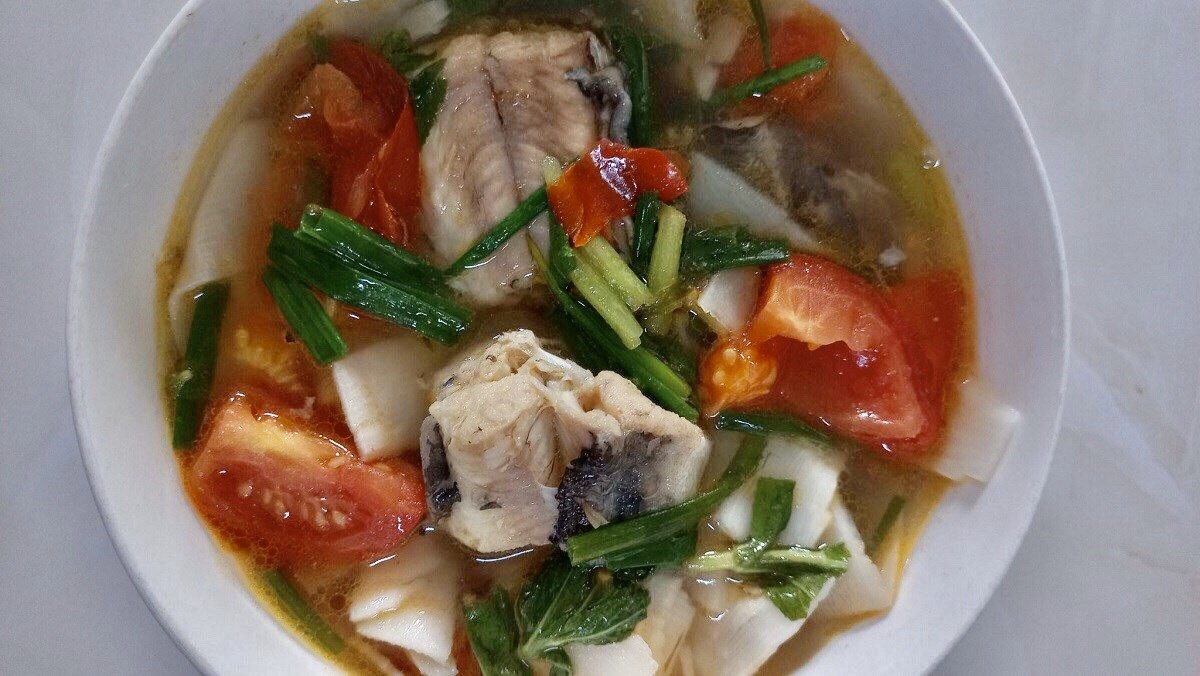 cach-nau-canh-ca-ngat-nau-mang-chua-thom-ngon-bat-vi-cho-bua-avt-1200x676-1-1 Canh cá ngát nấu măng chua