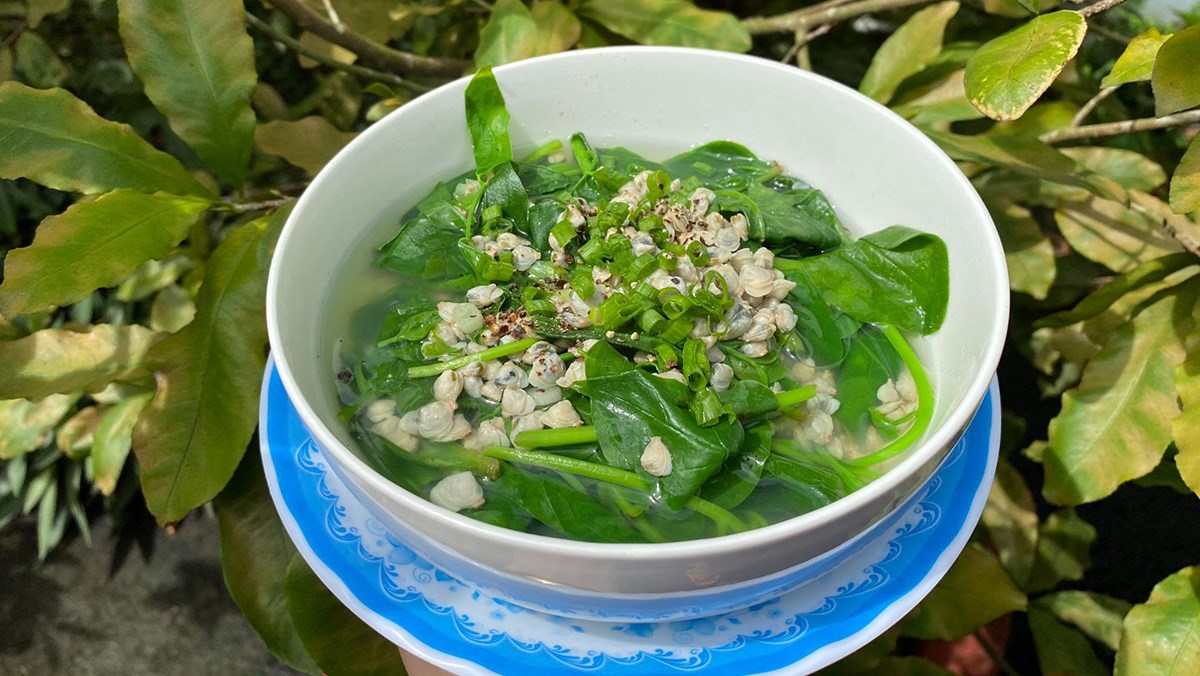 cach-nau-canh-hen-nau-mong-toi-dan-da-ngot-mat-thom-ngon-avt-1200x676-2 Canh hến mồng tơi