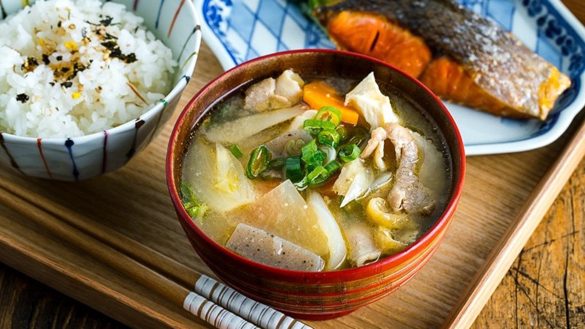 cach-nau-canh-tonjiru-hap-dan-voi-cong-thuc-chuan-nhat-ngon-avt-1200x676-2 Canh Tonjiru