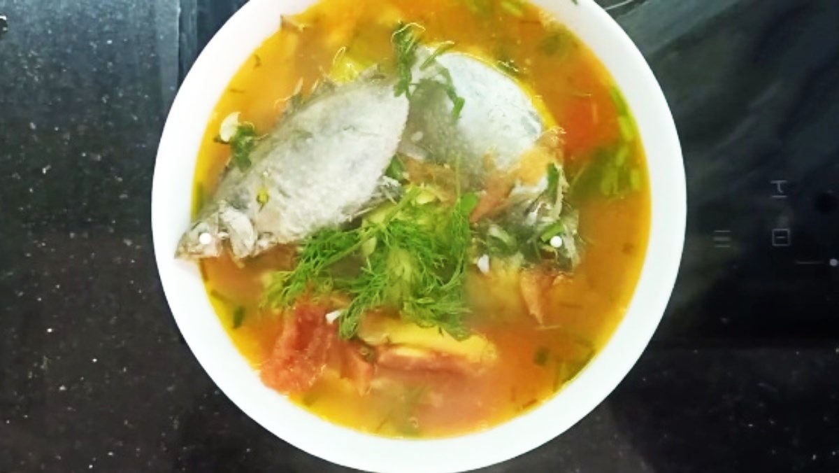cá dìa nấu canh chua thanh nhiệt hấp dẫn 