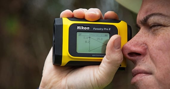 Sử dụng ống nhòm đo khoảng cách Nikon Forestry Pro II (New) Sử dụng ống nhòm đo khoảng cách Nikon Forestry Pro II (New)