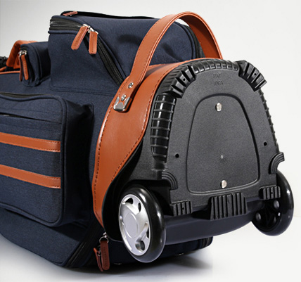 Đáy túi có tích hợp 2 bánh xe Túi đựng gậy golf có bánh xe