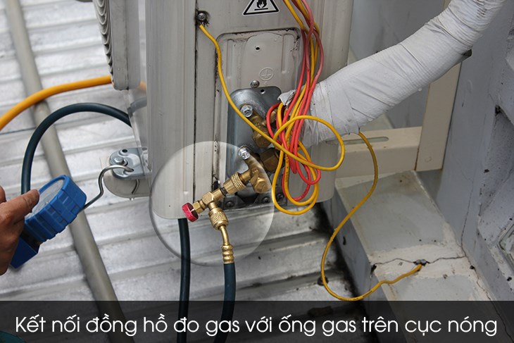 Sử dụng đồng hồ để kiểm tra gas AX88 comvip Slot & Nổ hũ ngay khi phát hiện gas sắp hết hoặc ống dẫn gas có dấu hiệu bị rò rỉ