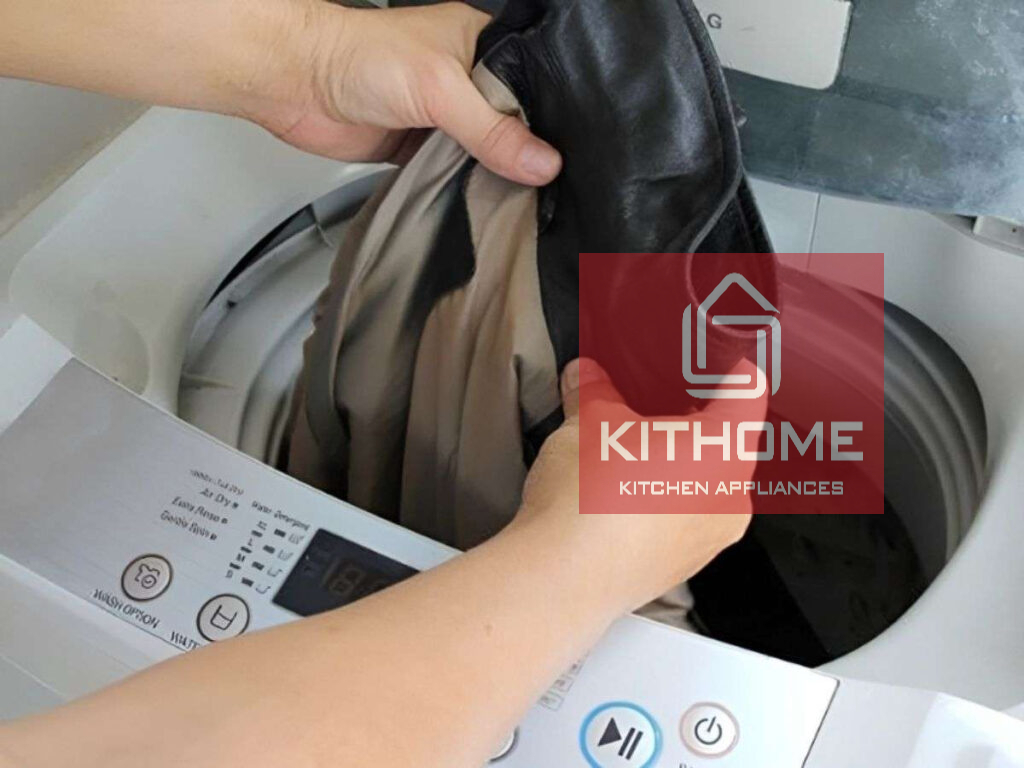 Ax88com: Cách giặt áo da bằng máy giặt không bị bong tróc: Bí quyết giữ bền đẹp cho áo da ngay tại nhà