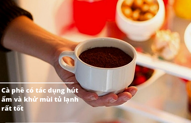 Dùng bã cà phê để khử mùi tủ lạnh khi có dòi