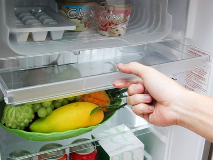 Lắp các ngăn tủ vào vị trí cũ