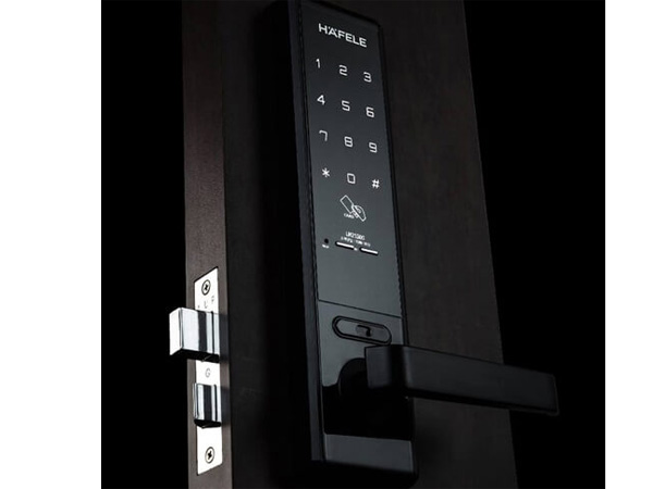 Khóa điện tử Hafele EL8500 có vẻ ngoài sang trọng, sở hữu nhiều tính năng nổi bật Khóa điện tử Hafele EL8500 (912.05.384)