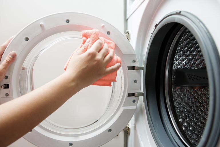 Làm sạch máy giặt định kỳ Làm sạch máy giặt định kỳ