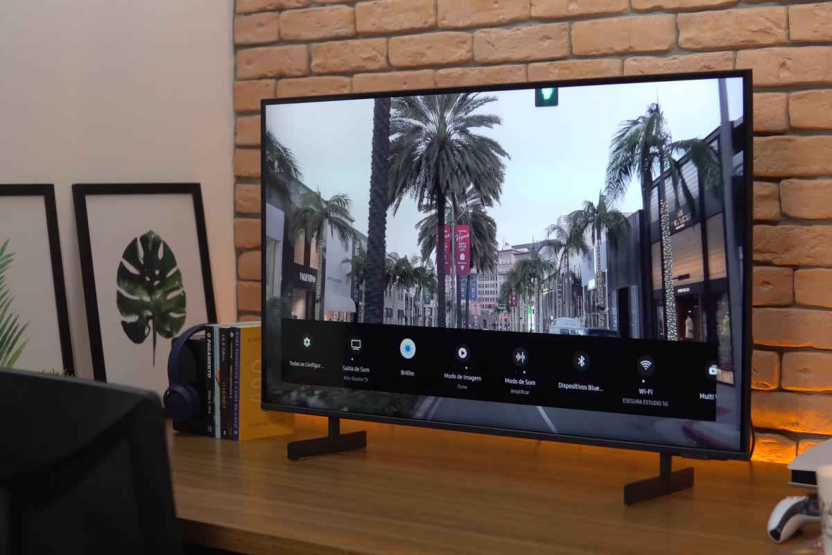 smart tivi Samsung 55 inch UA55U8550FKXXV có thiết kế tinh tế