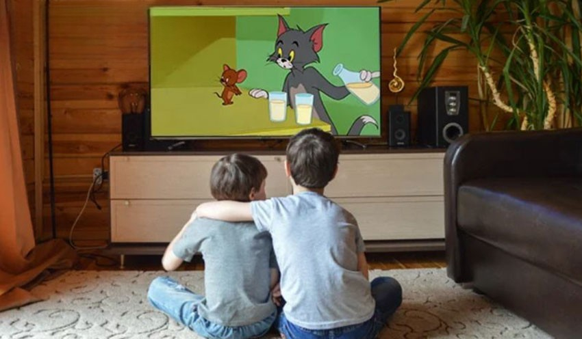 Cách điều chỉnh độ sáng tivi đúng cách để bảo vệ mắt và thiết bị Sai lầm khi để độ sáng tivi quá cao, vừa hại mắt vừa làm giảm tuổi thọ màn hình